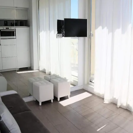 Studio For 2 People Агд